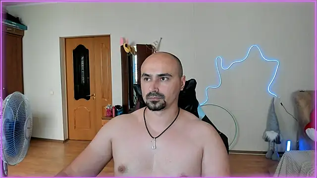 Snapshot of -SexyDaddy- chatting on 06/24/26, 12:59 -SexyDaddy- online show from 06/24/26, 12:59