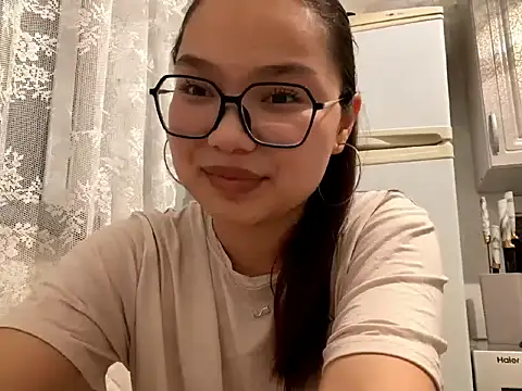 LightMarou online show from 06/03/26, 06:46