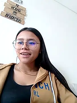 Snapshot of Sofielovee-01 chatting on 06/01/26, 12:18 Sofielovee-01 online show from 06/01/26, 12:18