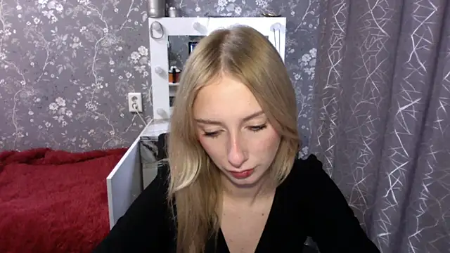 JennaLomeri online show from 06/18/26, 12:31