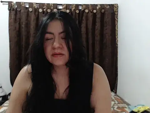 Luna-dark online show from 07/25/26, 12:20