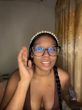 Snapshot of chell_iivy chatting on 07/14/26, 05:34 chell iivy online show from 07/14/26, 05:34