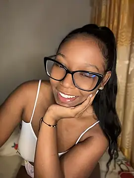 Snapshot of chell_iivy chatting on 07/16/26, 05:35 chell iivy online show from 07/16/26, 05:35