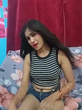 Snapshot of Naughty_Kiara_ chatting on 06/26/26, 04:39 Naughty Kiara online show from 06/26/26, 04:39