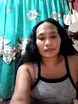 Snapshot of Queenslay chatting on 07/14/26, 11:16 Queenslay online show from 07/14/26, 11:16