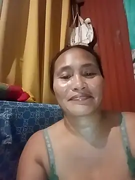 Snapshot of Queenslay chatting on 07/20/26, 10:50 Queenslay online show from 07/20/26, 10:50