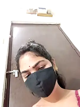 Snapshot of savita97567 chatting on 07/18/26, 10:46 savita97567 online show from 07/18/26, 10:46