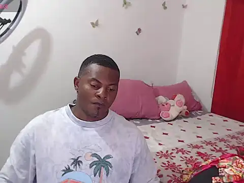 Snapshot of Caliente_in_passion chatting on 06/28/26, 03:23 Caliente in passion online show from 06/28/26, 03:23