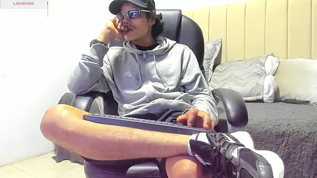 tommyhot7 online show from 07/23/26, 11:46