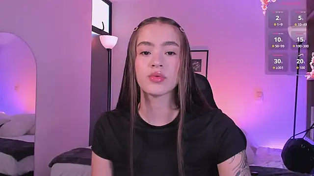 LizzyColins online show from 06/23/26, 07:23