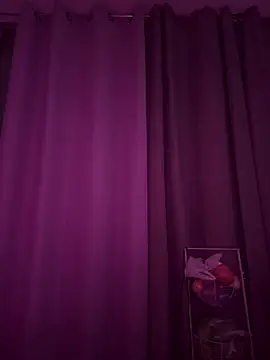Isitaaaa online show from 06/04/26, 06:19