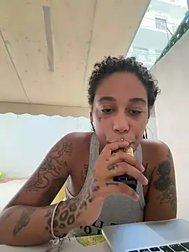 Kira nyxx online show from 07/13/26, 03:48
