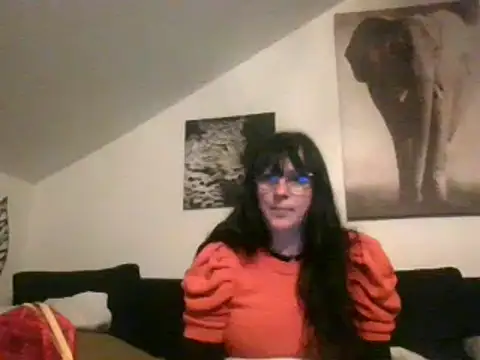 Snapshot of sexujuly88 chatting on 11/02/25, 10:12 sexujuly88 online show from 11/02/25, 10:12