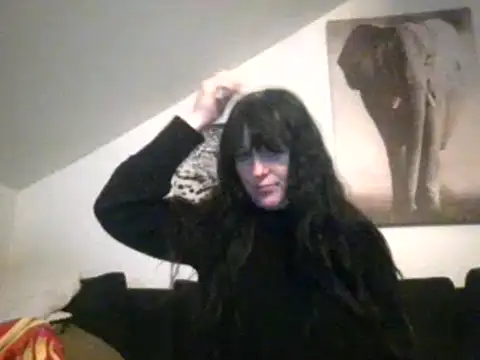 Snapshot of sexujuly88 chatting on 11/04/25, 10:20 sexujuly88 online show from 11/04/25, 10:20