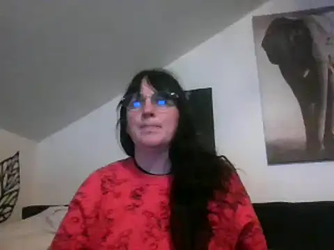 Snapshot of sexujuly88 chatting on 11/07/25, 10:21 sexujuly88 online show from 11/07/25, 10:21