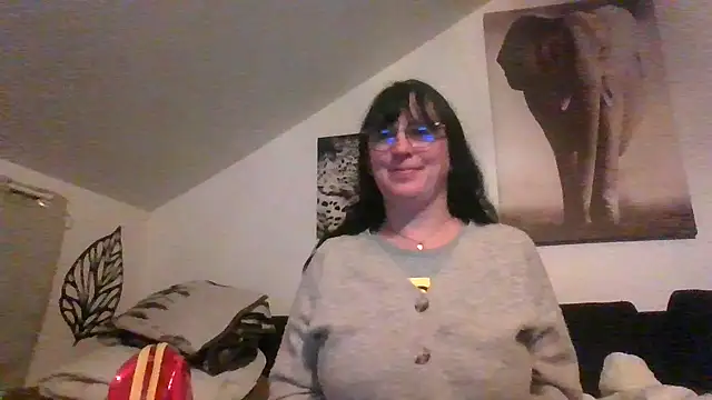 Snapshot of sexujuly88 chatting on 11/11/25, 10:21 sexujuly88 online show from 11/11/25, 10:21