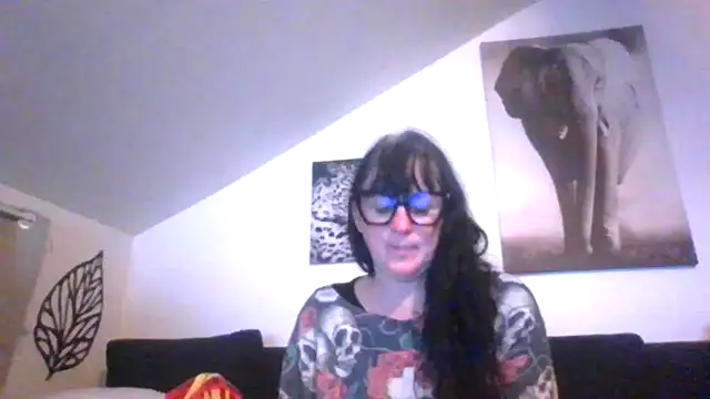 Snapshot of sexujuly88 chatting on 11/30/25, 10:14 sexujuly88 online show from 11/30/25, 10:14