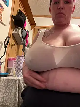 DanielleVineyard online show from 06/01/26, 01:18