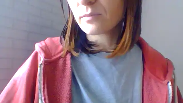 Snapshot of MarieCuddlies chatting on 06/02/26, 12:40 MarieCuddlies online show from 06/02/26, 12:40