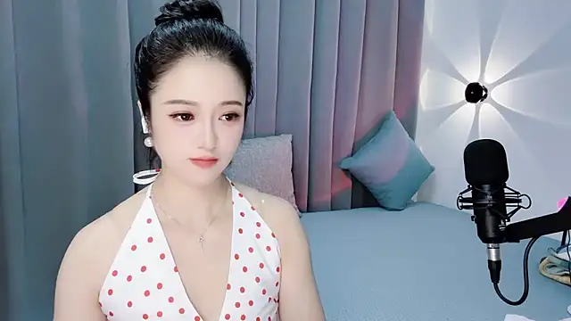Momo-Wow online show from 07/13/26, 06:27