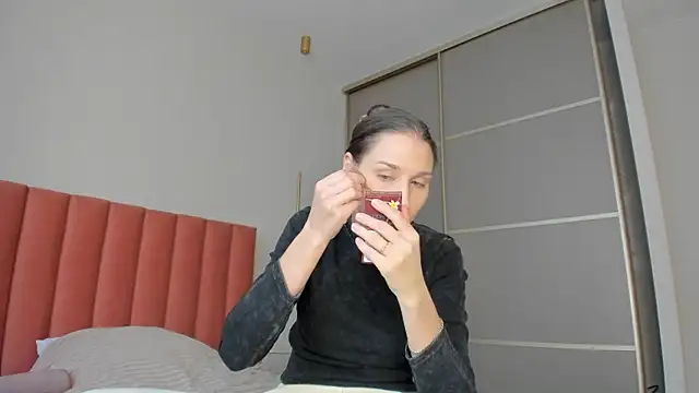 SofiClimbing online show from 02/10/25, 02:41