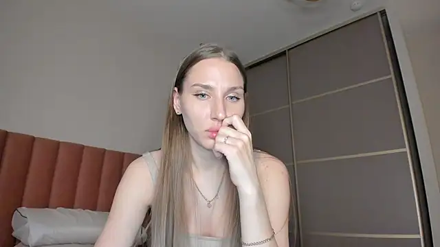 SofiClimbing online show from 03/07/25, 03:08