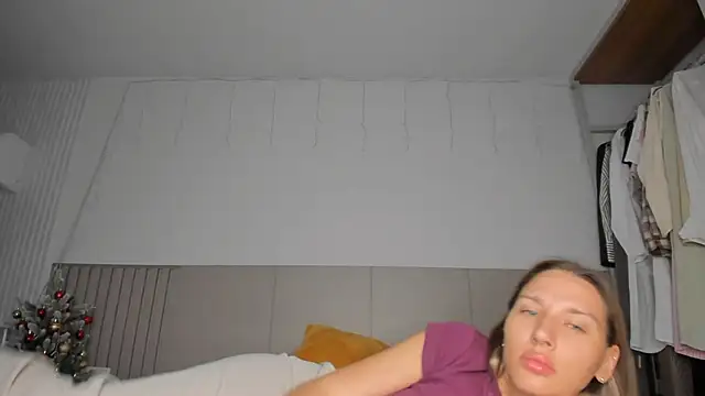 SofiClimbing online show from 02/15/26, 01:24