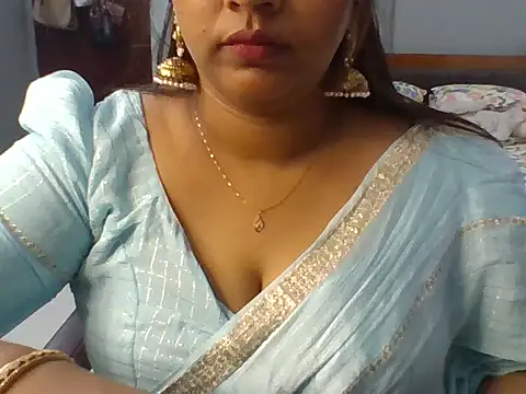 Tamil hot Meenu online show from 06/02/26, 02:30