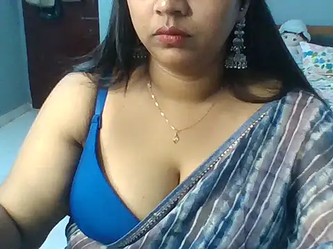 Tamil hot Meenu online show from 06/05/26, 03:29