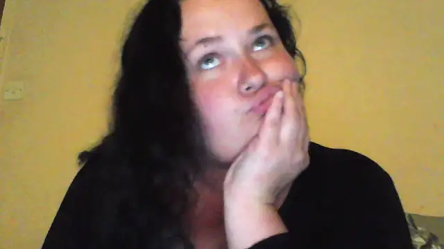 Snapshot of CurvyScarlett69 chatting on 06/01/26, 09:16 CurvyScarlett69 online show from 06/01/26, 09:16