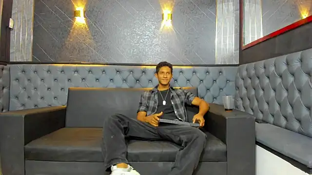 Snapshot of Yoel_Blessed chatting on 06/19/26, 11:25 Yoel Blessed online show from 06/19/26, 11:25