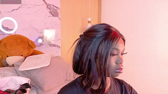 EmiilyLovex online show from 06/12/26, 02:27