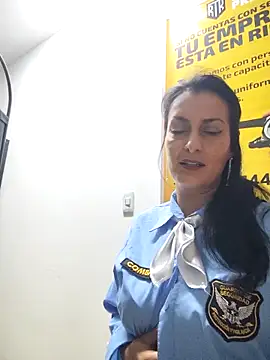 ALEJANDRA  28 online show from 06/15/26, 01:13
