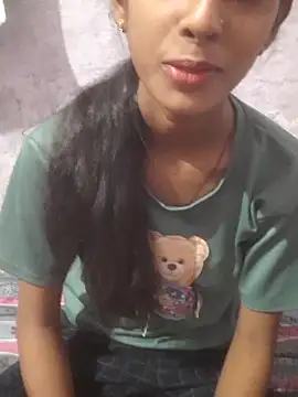 Snapshot of Saloni-Tyagi chatting on 06/18/26, 01:15 Saloni-Tyagi online show from 06/18/26, 01:15