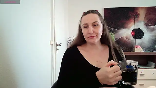 Snapshot of Yevgeshka-Milashka chatting on 03/04/25, 09:51 Yevgeshka-Milashka online show from 03/04/25, 09:51