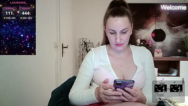 Snapshot of Yevgeshka-Milashka chatting on 03/15/25, 06:10 Yevgeshka-Milashka online show from 03/15/25, 06:10