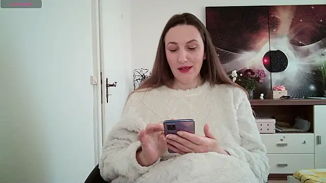 Snapshot of Yevgeshka-Milashka chatting on 03/23/25, 06:16 Yevgeshka-Milashka online show from 03/23/25, 06:16