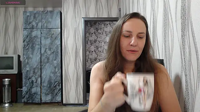 Snapshot of Yevgeshka-Milashka chatting on 11/03/25, 05:09 Yevgeshka-Milashka online show from 11/03/25, 05:09