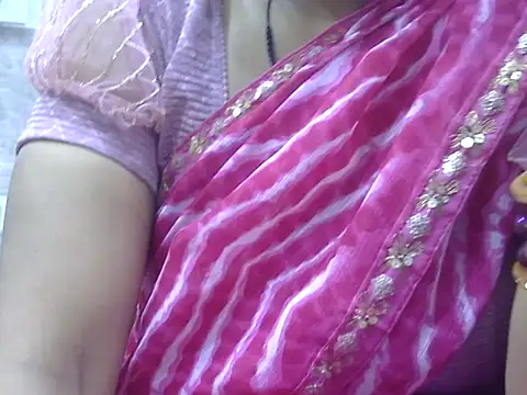 Snapshot of hey_darling_ chatting on 06/23/26, 12:14 hey darling online show from 06/23/26, 12:14