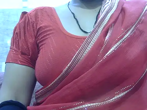 Snapshot of hey_darling_ chatting on 06/24/26, 12:37 hey darling online show from 06/24/26, 12:37