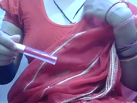 Snapshot of hey_darling_ chatting on 06/25/26, 12:43 hey darling online show from 06/25/26, 12:43