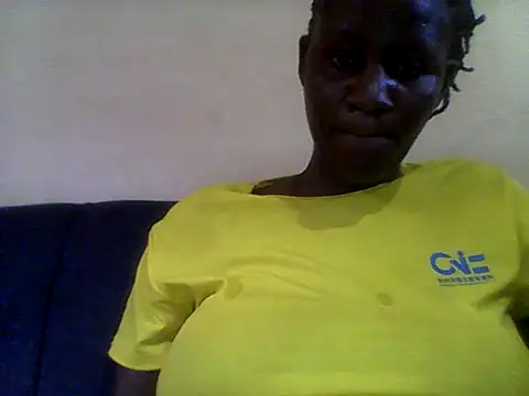 Snapshot of Angelbee_ chatting on 07/11/26, 12:41 Angelbee online show from 07/11/26, 12:41