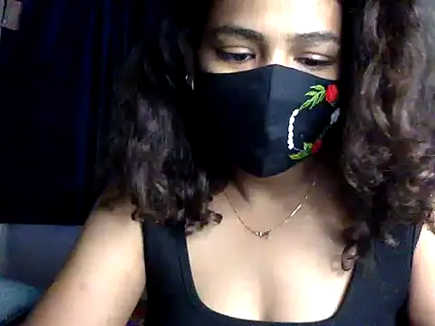 Snapshot of Nisha-moon chatting on 06/18/26, 09:25 Nisha-moon online show from 06/18/26, 09:25