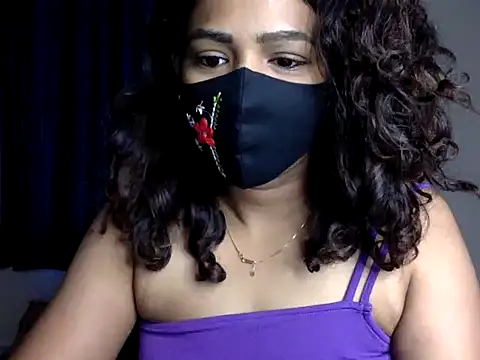 Snapshot of Nisha-moon chatting on 06/26/26, 06:40 Nisha-moon online show from 06/26/26, 06:40