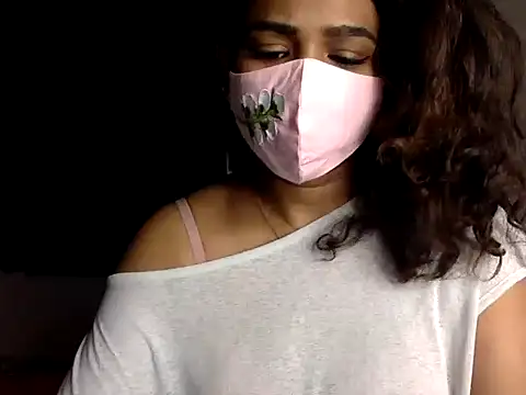 Snapshot of Nisha-moon chatting on 06/30/26, 08:04 Nisha-moon online show from 06/30/26, 08:04
