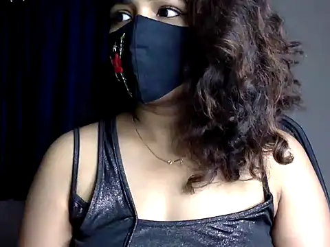 Snapshot of Nisha-moon chatting on 07/04/26, 07:03 Nisha-moon online show from 07/04/26, 07:03