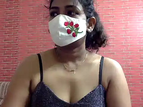 Snapshot of Nisha-moon chatting on 07/25/26, 07:06 Nisha-moon online show from 07/25/26, 07:06