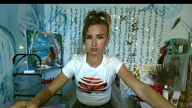 Snapshot of magic_life chatting on 07/18/26, 03:27 magic life online show from 07/18/26, 03:27