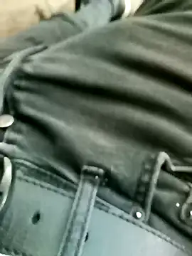 Singlemaleforcouples online show from 12/31/24, 10:04