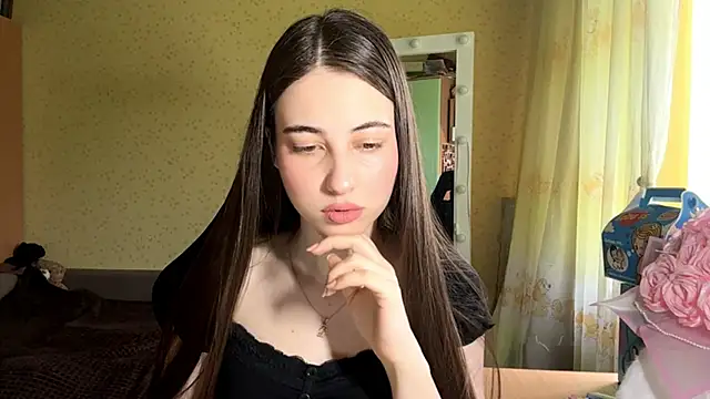 Snapshot of LenitaRamshur chatting on 06/17/26, 06:05 LenitaRamshur online show from 06/17/26, 06:05